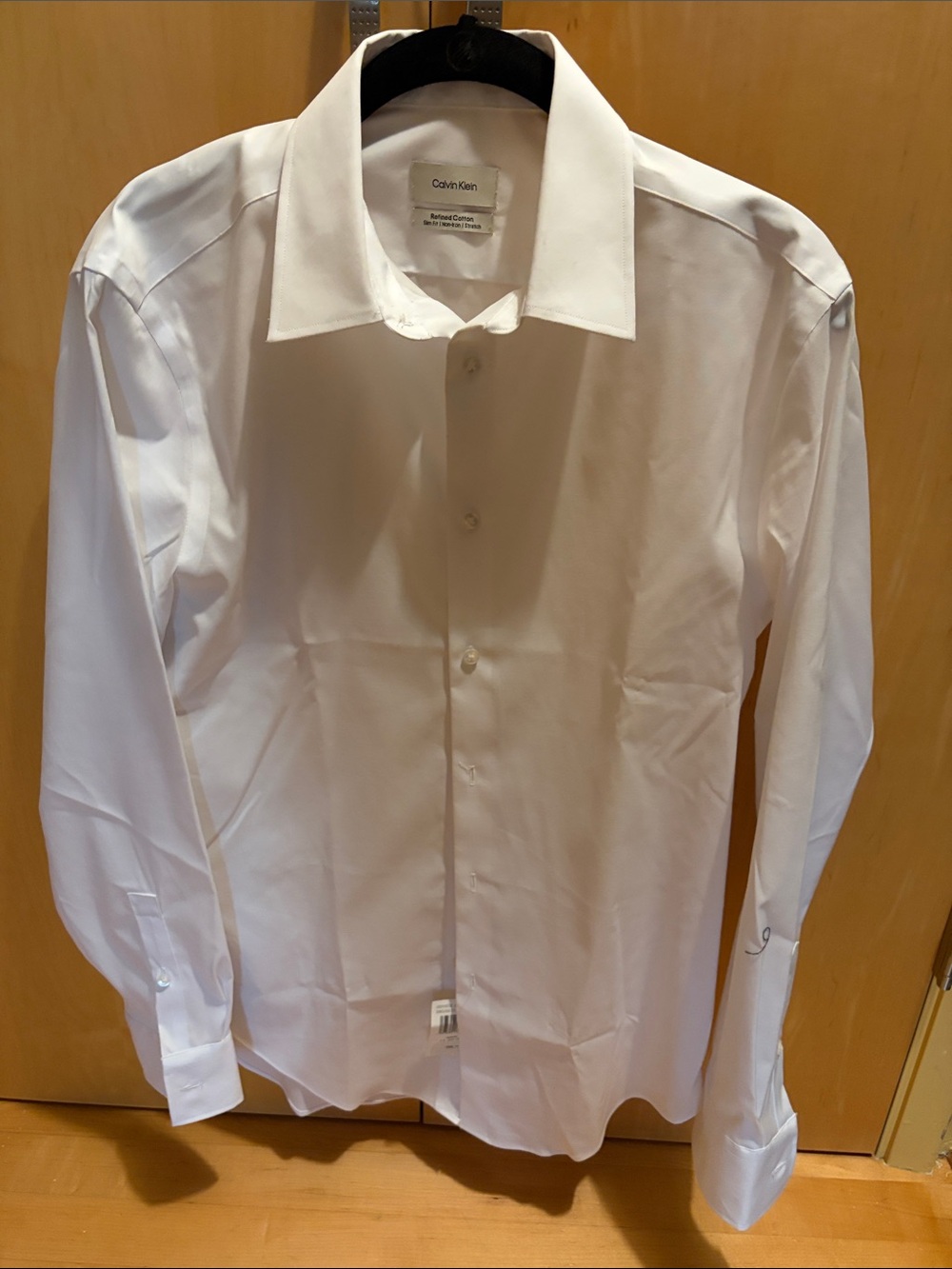 NWT Calvin Klein Men’s White Dress Shirt - Point Collar